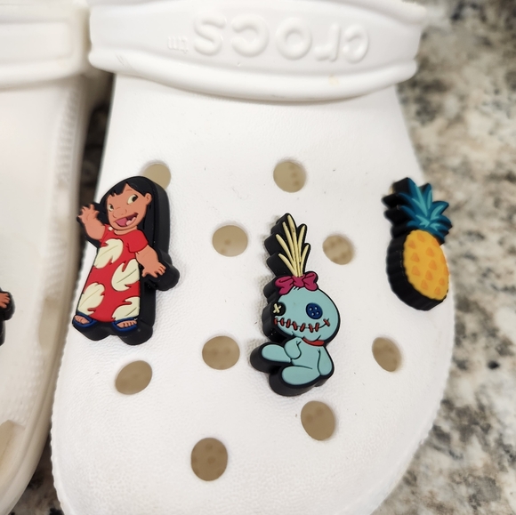 Crocs White With 5 Lilo & Stitch Jibbitz Charms Women's Size 8/ Men's Size 6 - Picture 6 of 16